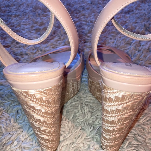 Aldo Wedge Heels - Picture 4 of 7